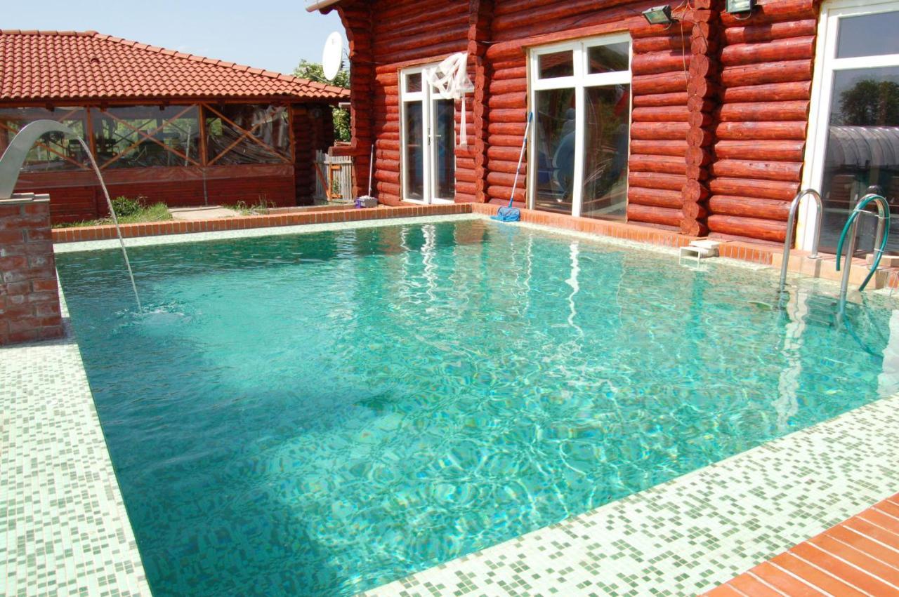 Roenk-Wellness Panzio Mezopeterd Bed & Breakfast Bagian luar foto