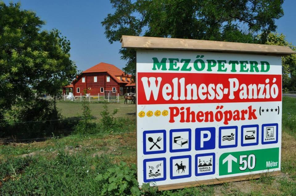 Roenk-Wellness Panzio Mezopeterd Bed & Breakfast Bagian luar foto