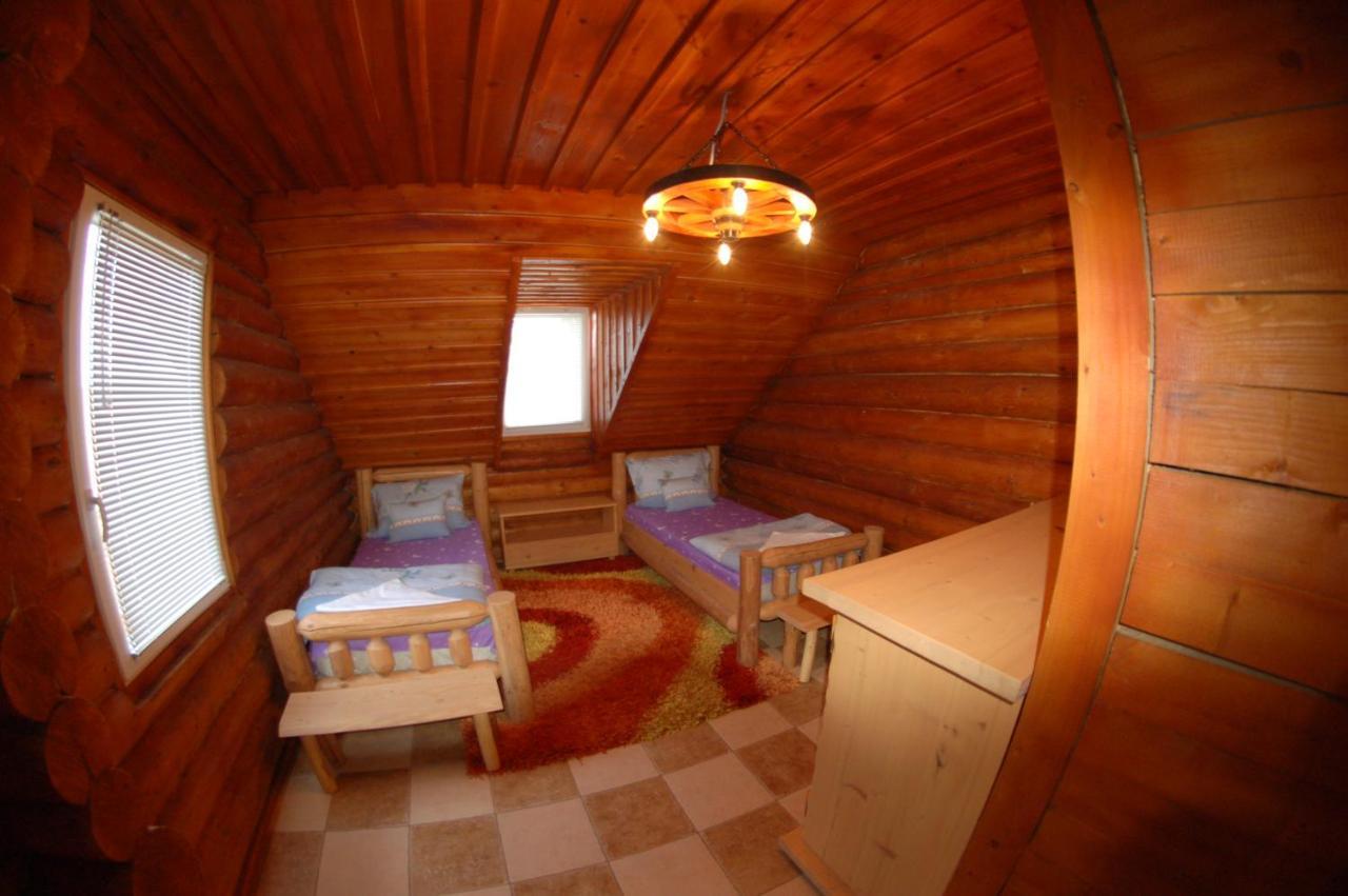 Roenk-Wellness Panzio Mezopeterd Bed & Breakfast Bagian luar foto