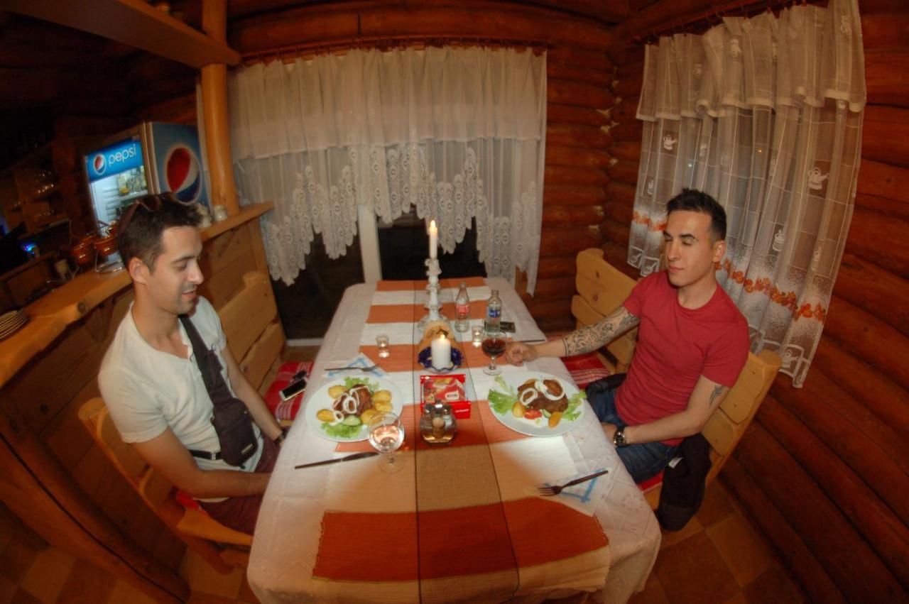 Roenk-Wellness Panzio Mezopeterd Bed & Breakfast Bagian luar foto